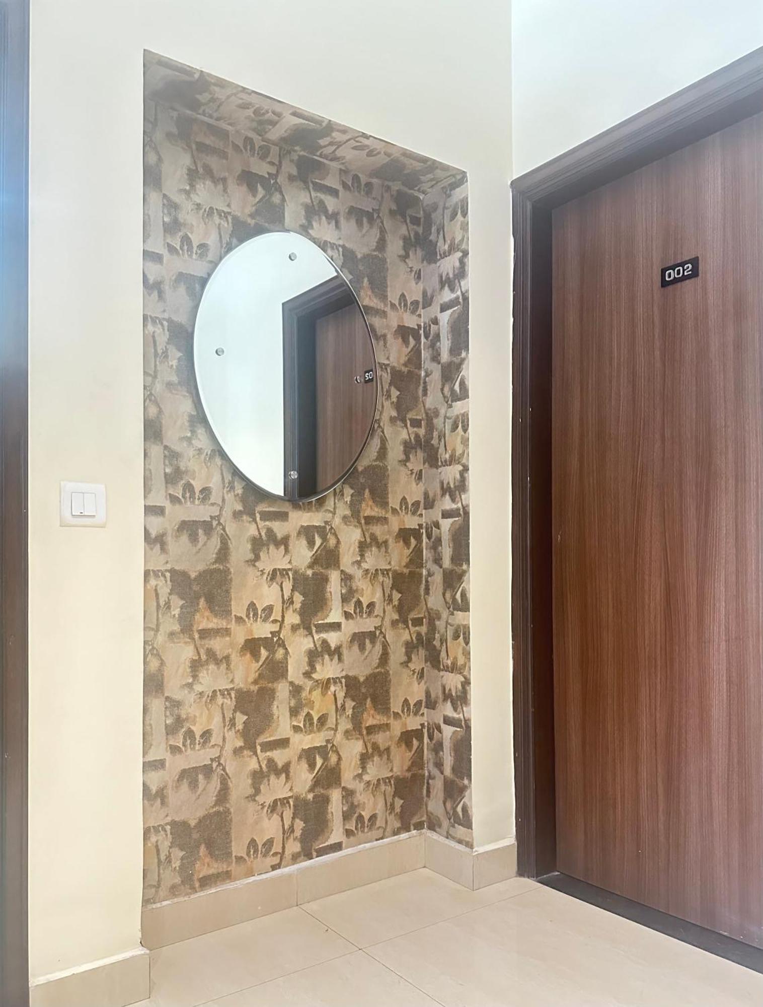 Hotel Amritsar International 2 Min Walk From Amritsar Bus Stand Екстер'єр фото