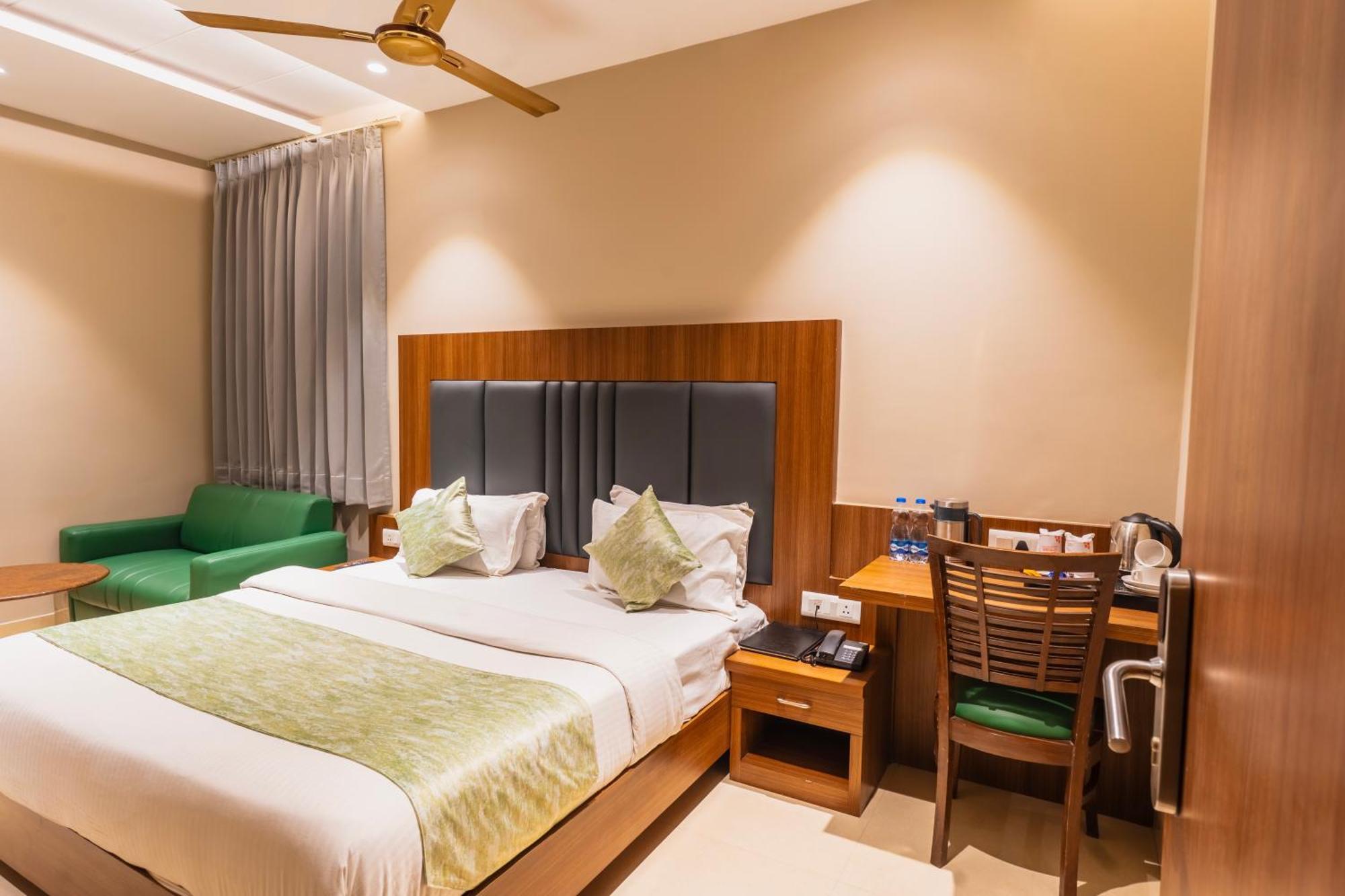 Hotel Amritsar International 2 Min Walk From Amritsar Bus Stand Екстер'єр фото