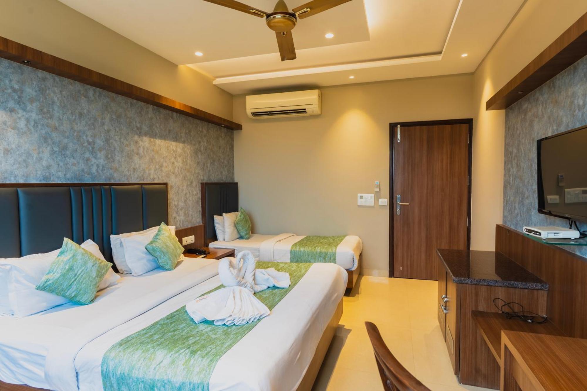 Hotel Amritsar International 2 Min Walk From Amritsar Bus Stand Екстер'єр фото