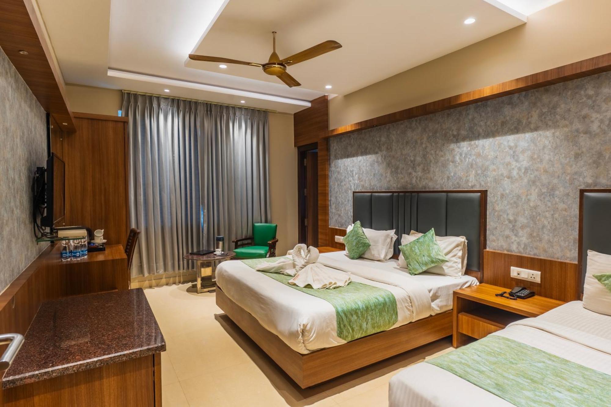 Hotel Amritsar International 2 Min Walk From Amritsar Bus Stand Екстер'єр фото